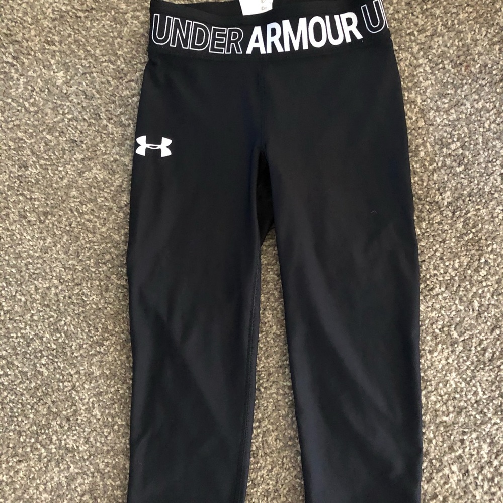 Under Armor girls Capri leggings